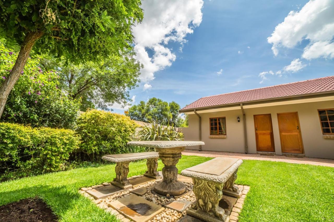 Beryl1 Guesthouse Klerksdorp Extérieur photo