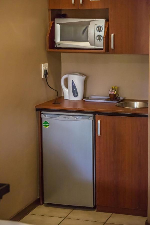 Beryl1 Guesthouse Klerksdorp Extérieur photo
